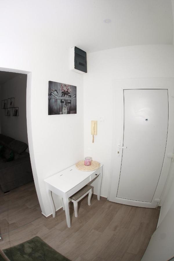 Apartman Lucija Karlovac Eksteriør billede